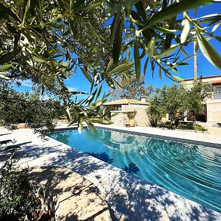 Apartament Terra E Pietre με πισίνα